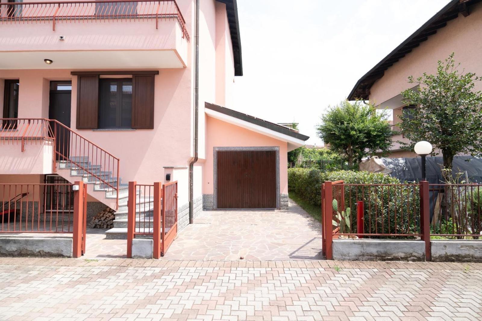 Design Villa-Milano & Rho Fiera Sedriano Exterior photo